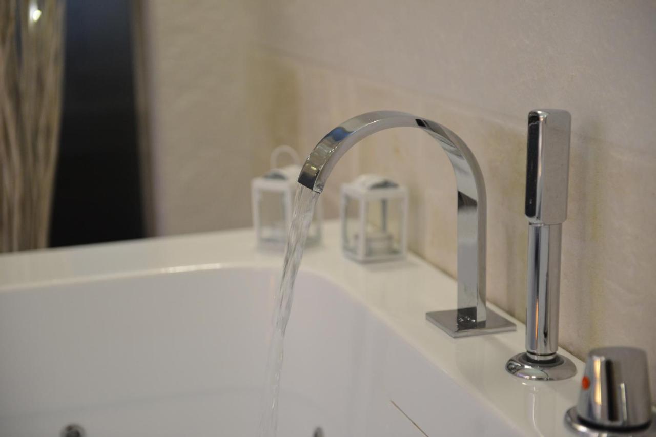 Suite Laurel Spa Con Idromassaggio Fasano Luaran gambar