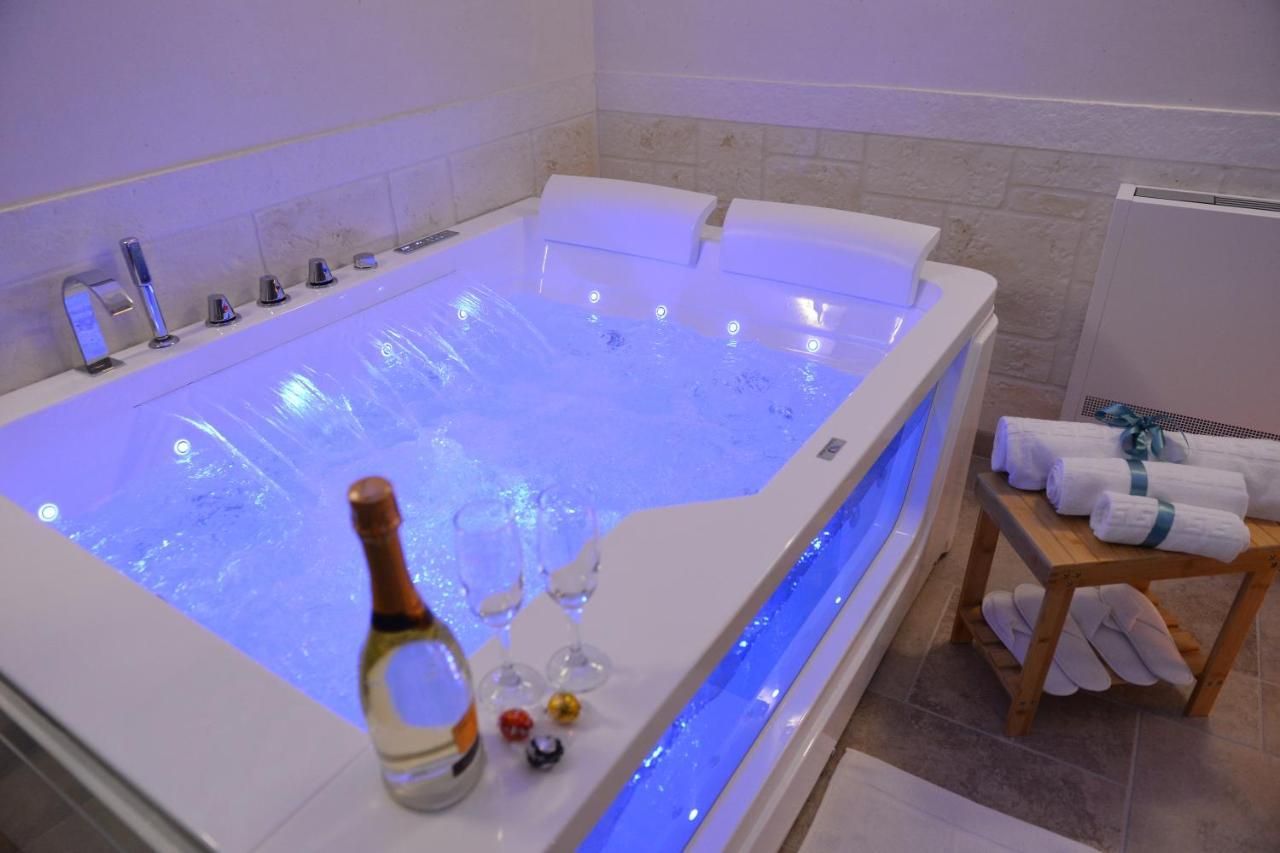 Suite Laurel Spa Con Idromassaggio Fasano Luaran gambar