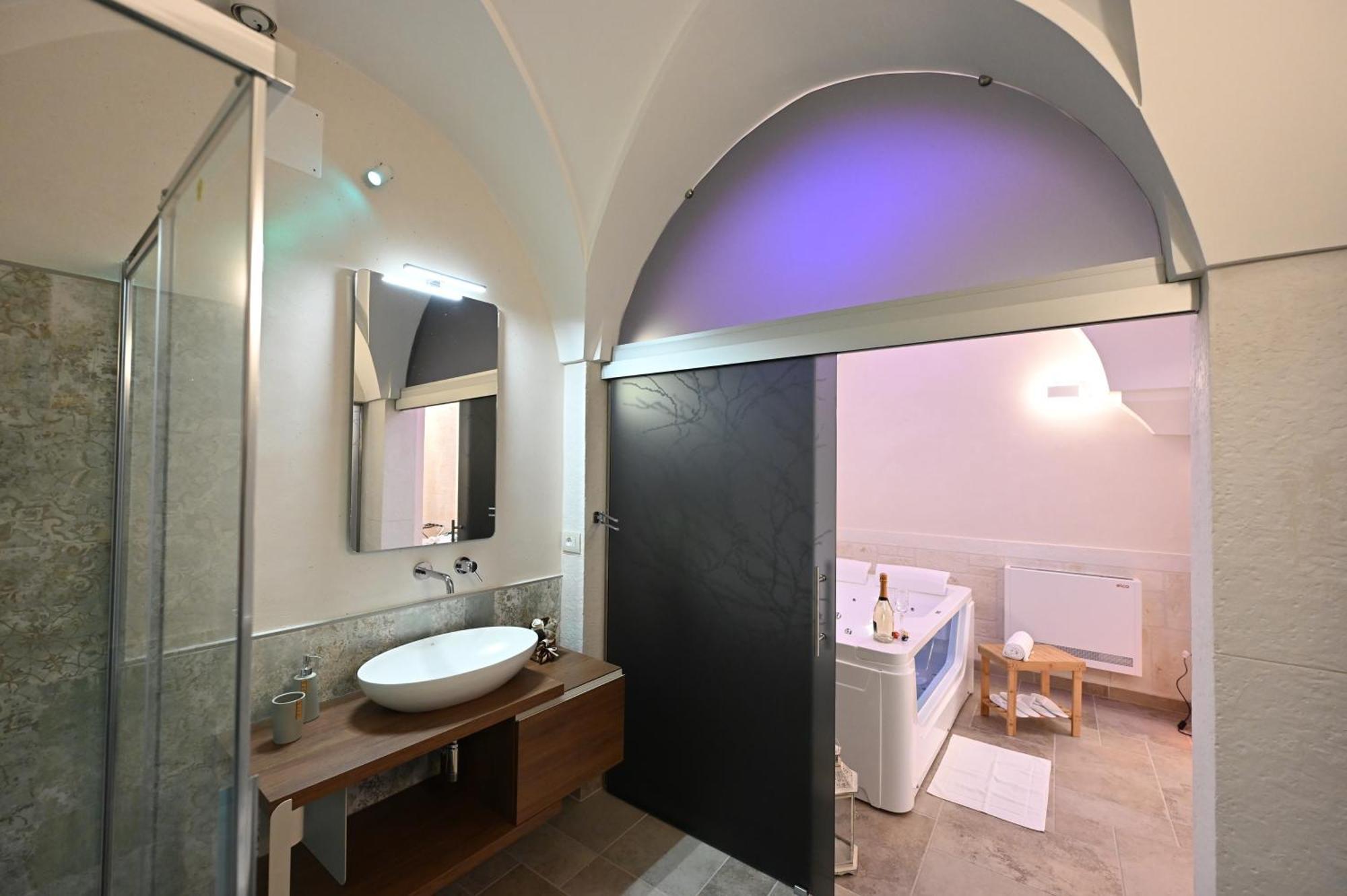 Suite Laurel Spa Con Idromassaggio Fasano Luaran gambar