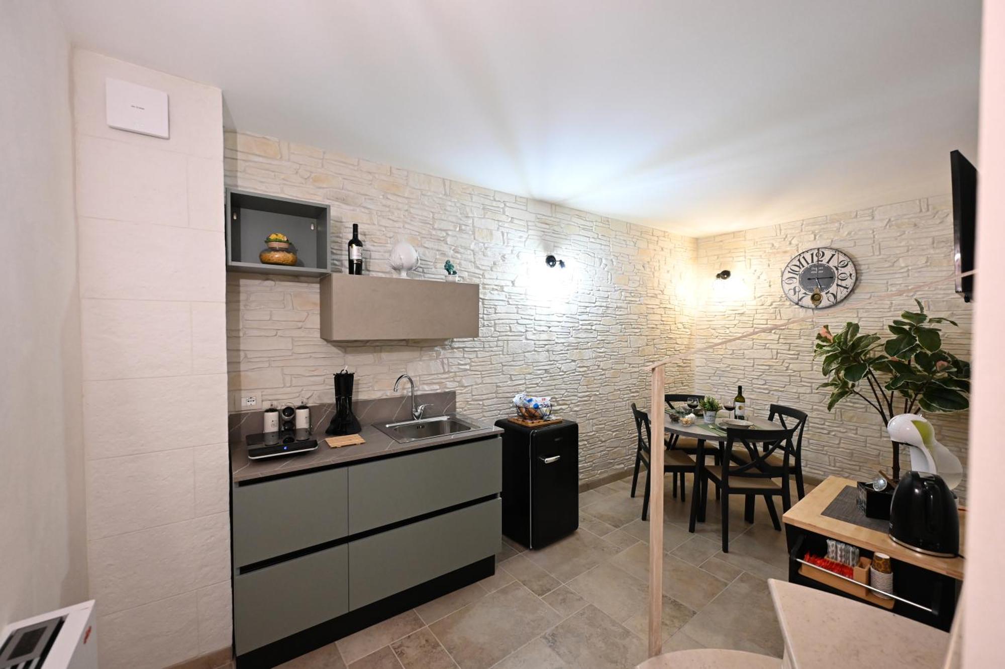 Suite Laurel Spa Con Idromassaggio Fasano Luaran gambar